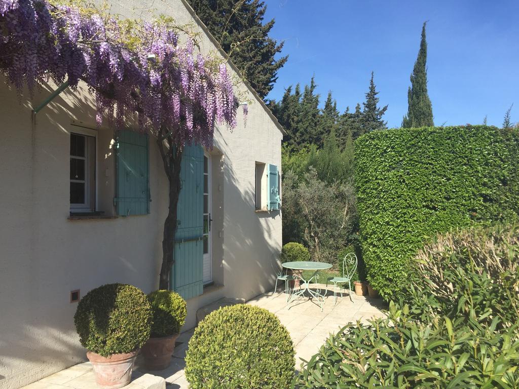 Le Mas Des Lauriers Bed & Breakfast Paradou Dış mekan fotoğraf