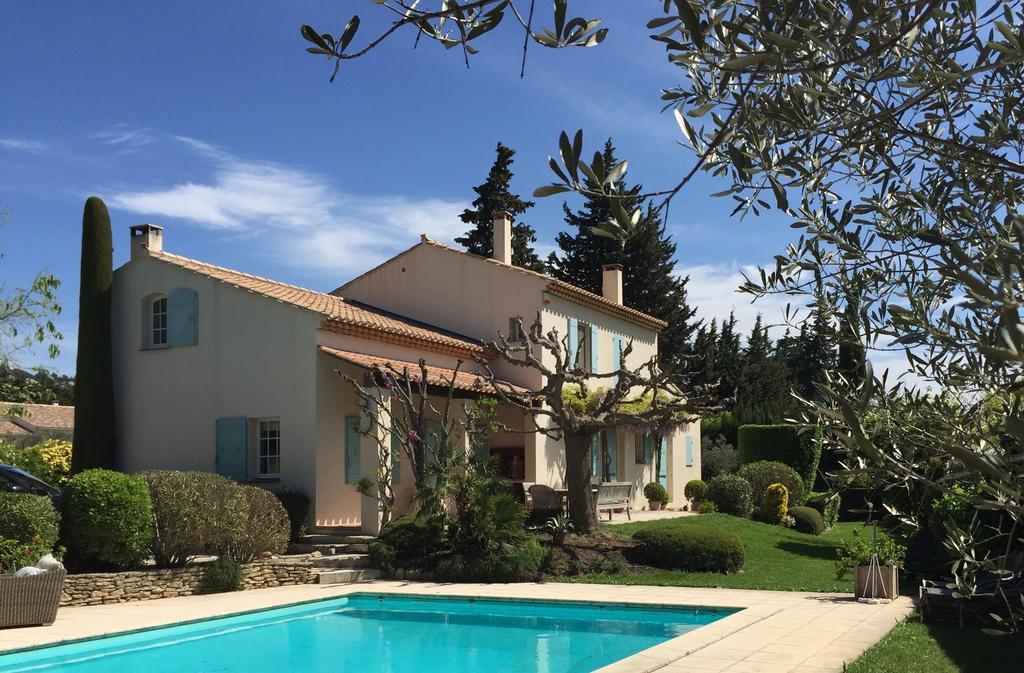 Le Mas Des Lauriers Bed & Breakfast Paradou Dış mekan fotoğraf