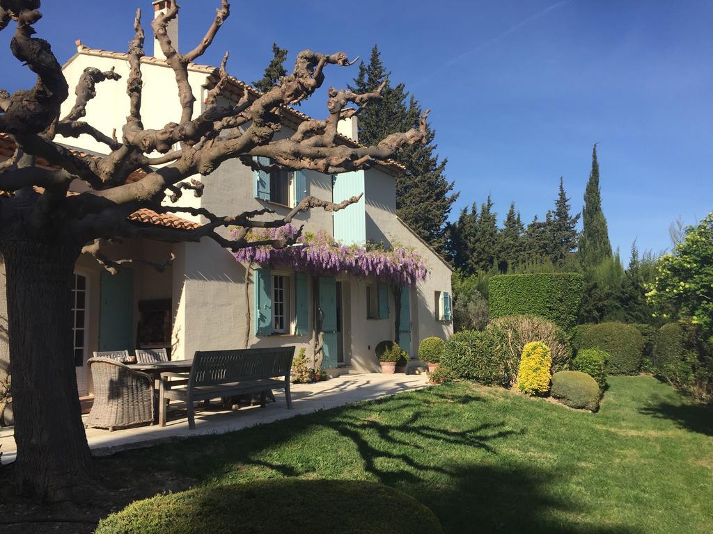 Le Mas Des Lauriers Bed & Breakfast Paradou Dış mekan fotoğraf