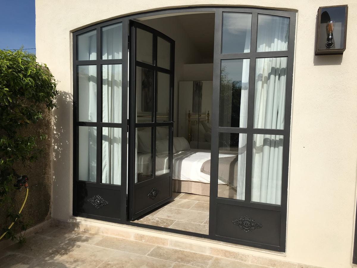 Le Mas Des Lauriers Bed & Breakfast Paradou Dış mekan fotoğraf